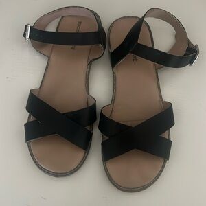 Tucker & Tate Sandals sz 4 youth